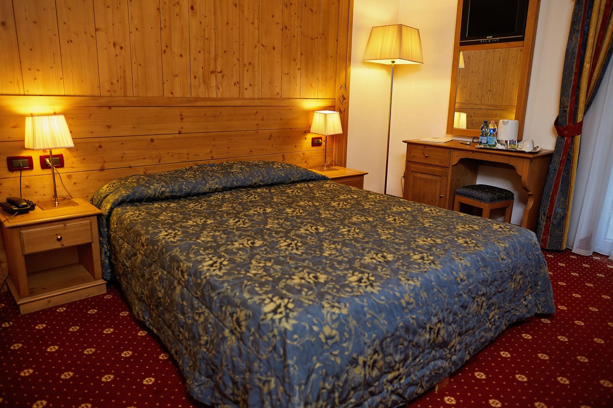 GH Hotel Monzoni Pozza di Fassa Buitenkant foto