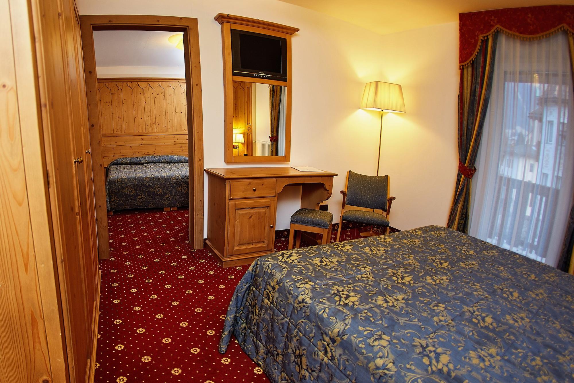 GH Hotel Monzoni Pozza di Fassa Buitenkant foto
