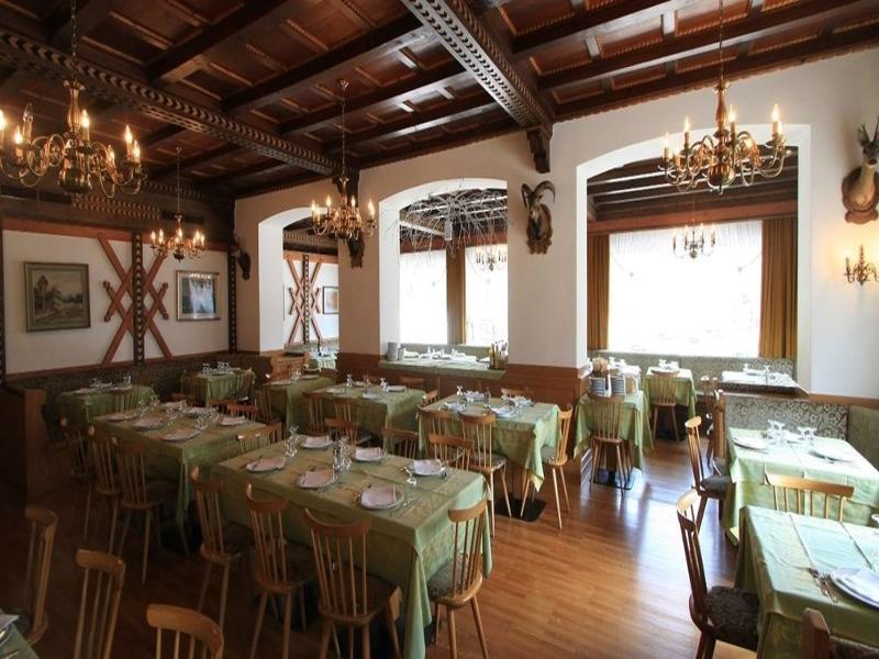 GH Hotel Monzoni Pozza di Fassa Buitenkant foto
