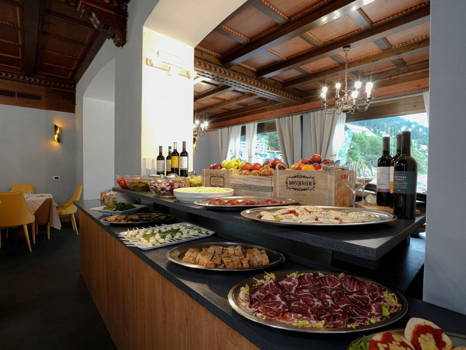 GH Hotel Monzoni Pozza di Fassa Buitenkant foto