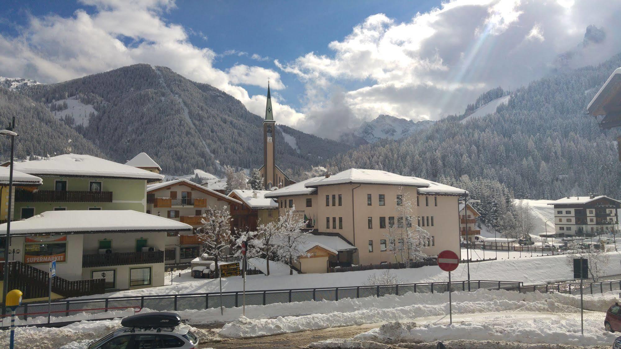 GH Hotel Monzoni Pozza di Fassa Buitenkant foto