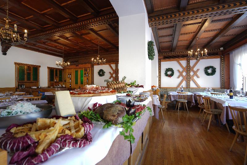 GH Hotel Monzoni Pozza di Fassa Buitenkant foto